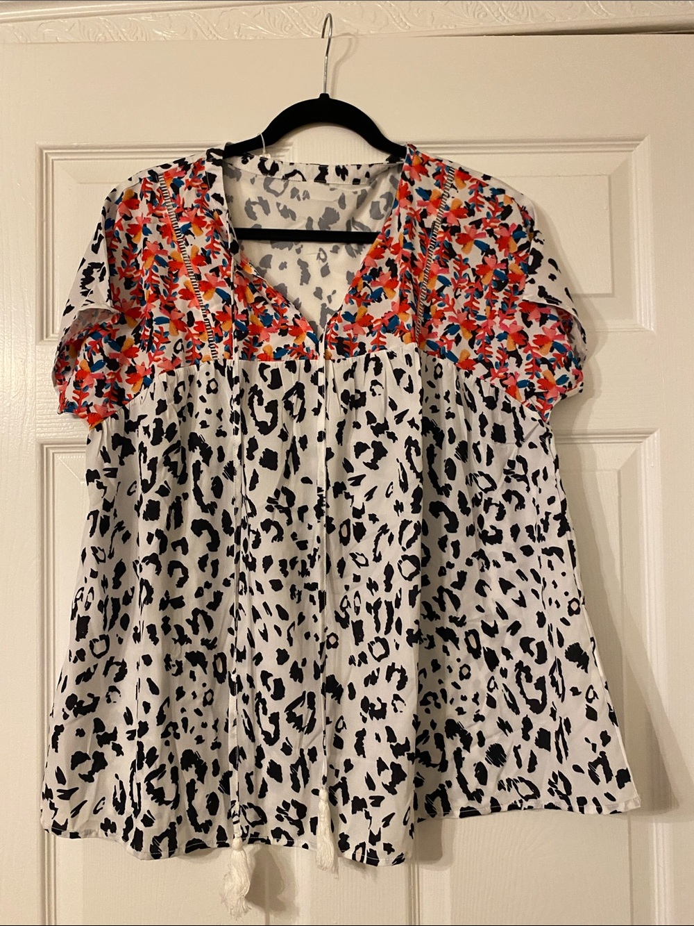 Women’s Mixed-Print V-Neck Short Sleeve Top - White with Multicolor Yoke